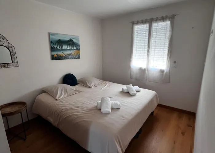 Maison 4 Chambres, Piscine Et 2 Places Parkings Prives Fermes Tatil Evi *